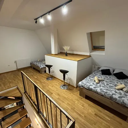 Divcibora アパート *